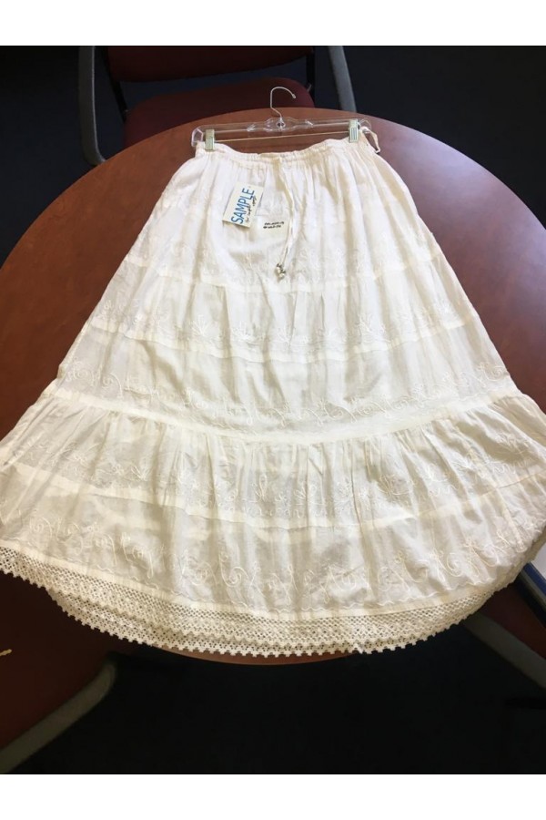 White Embrodery /lace Skirt